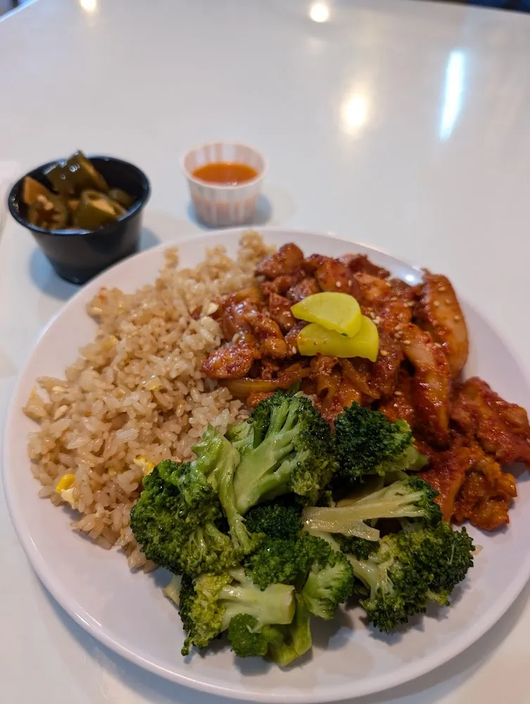 Spicy Chicken Lunch Special with Added Side Instead of Soup